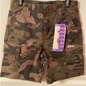 LUCKY BRAND Sz 5/6 Camo cargo shorts. NWT!